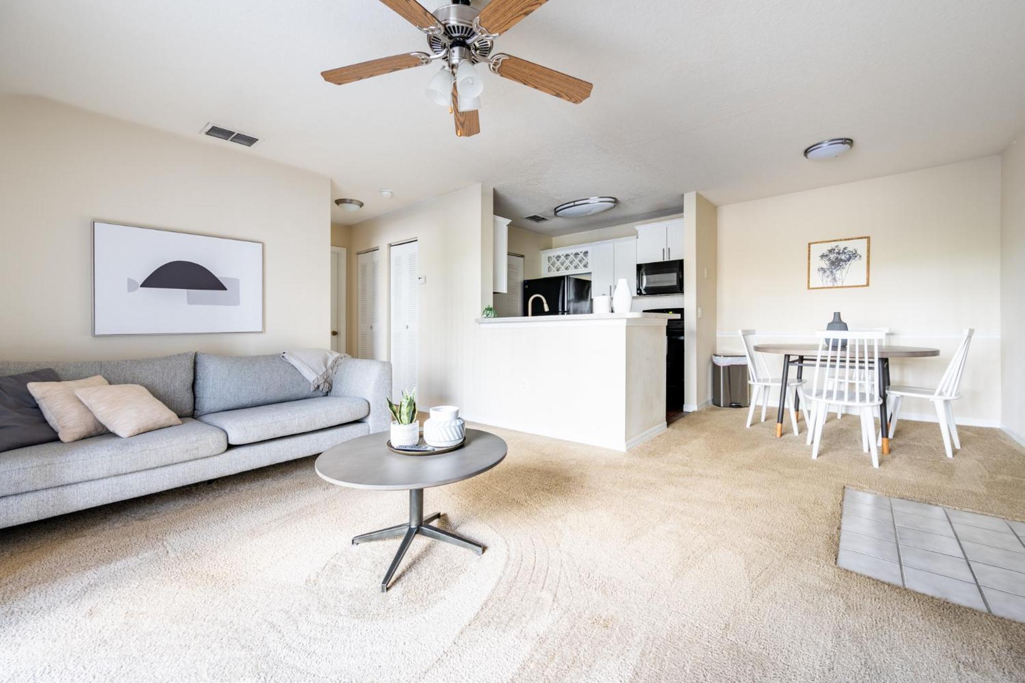 Champions Walk Apartments By Barsala Bradenton Room photo